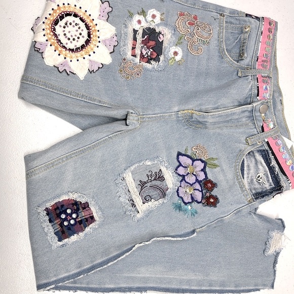 Women’s Distressed/Grunge Embroidered Jeans, Small, Embellished, Handstitched - Picture 14 of 14
